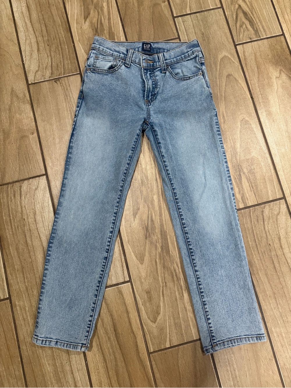 GAP Men's Light Wash Slim Straight Jeans in Blue